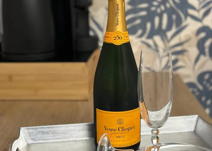 Le Perle Di Naxos 3*